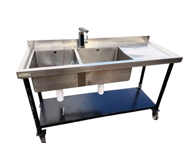 Double sink 5ft instant hot water electric 13 amp