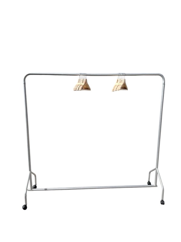 Coat rail 6ft + hangers